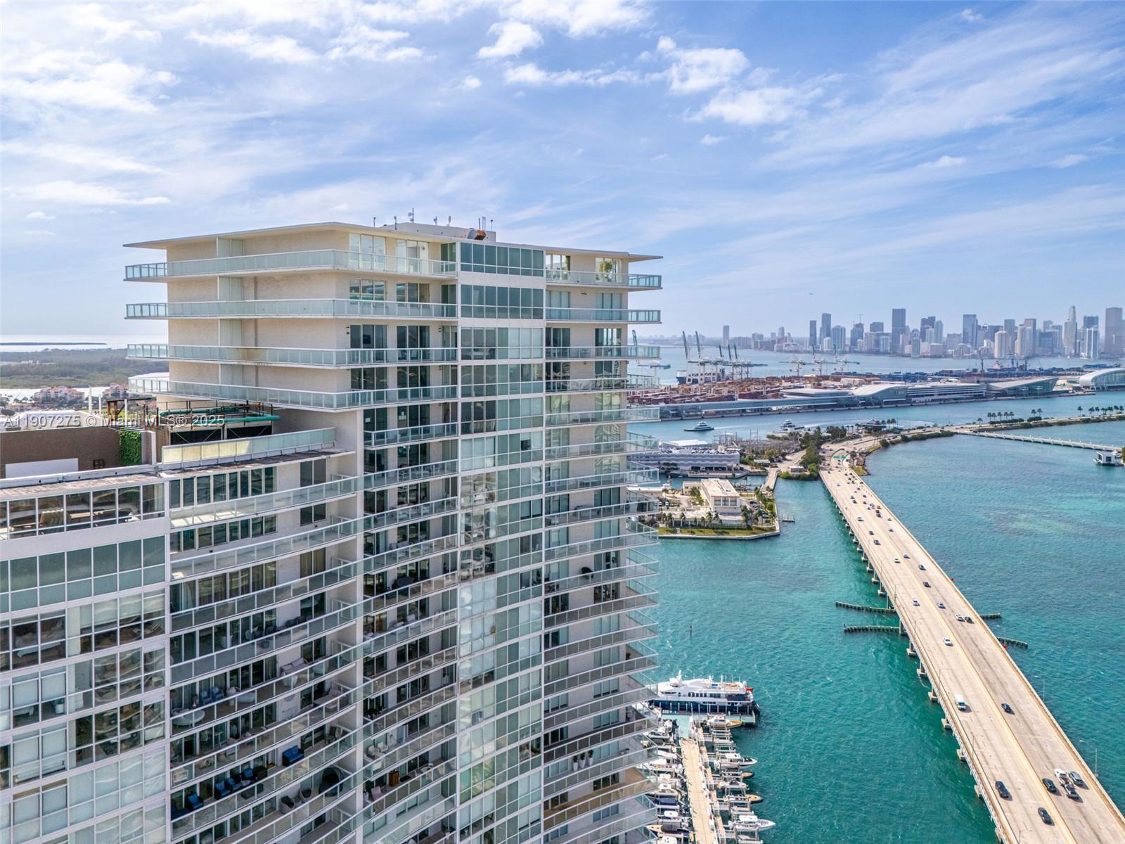 ICON CONDO - Residential