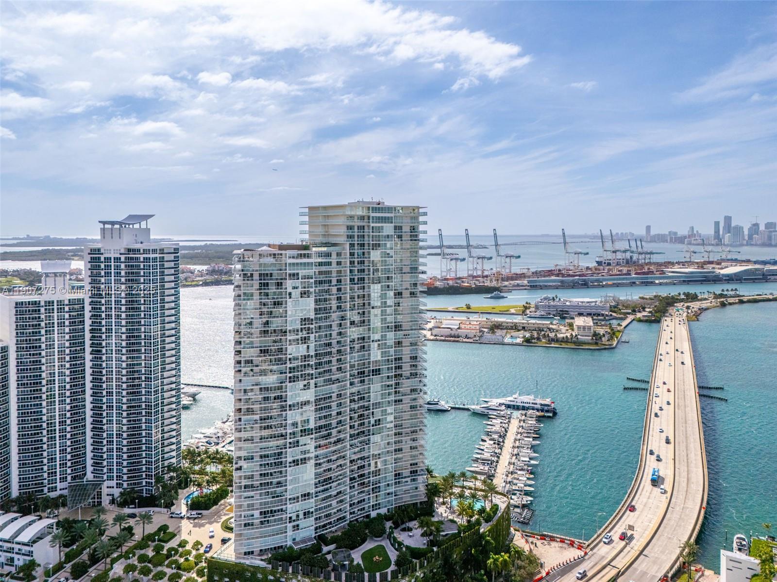 ICON CONDO - Residential