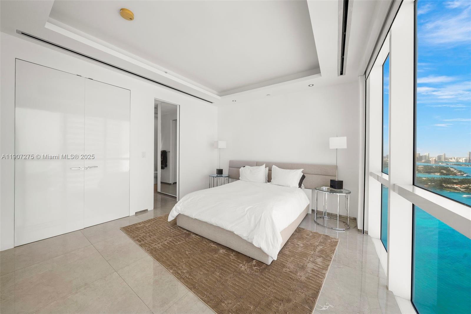 ICON CONDO - Residential