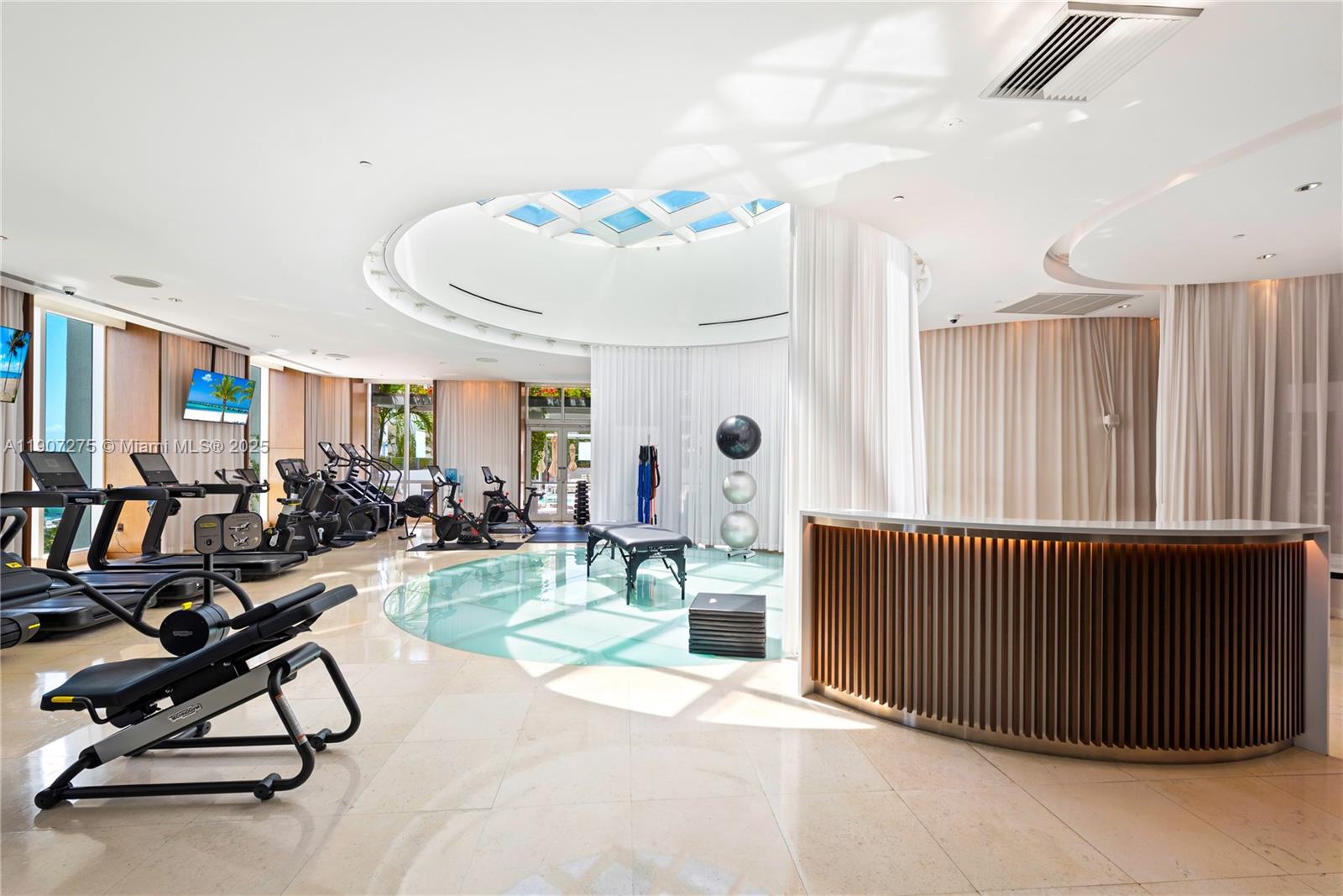 ICON CONDO - Residential