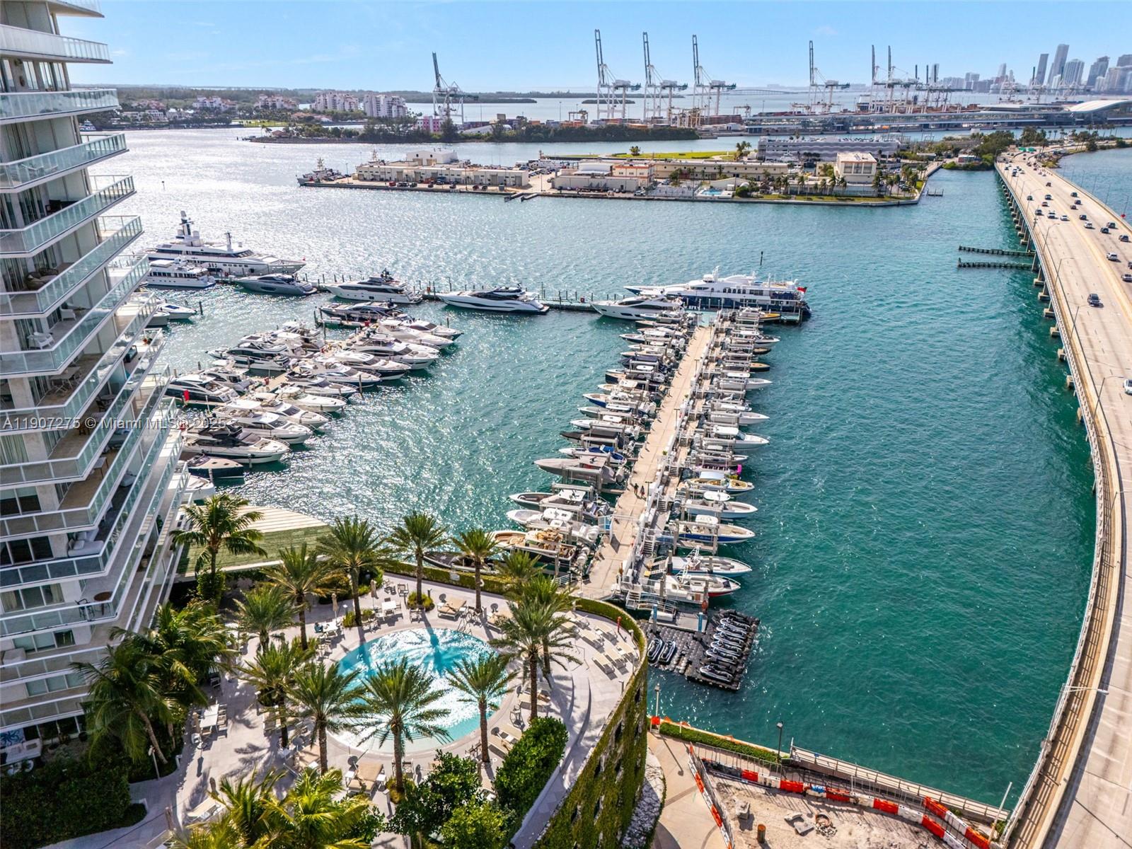 ICON CONDO - Residential