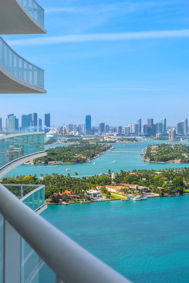 ICON CONDO - Residential