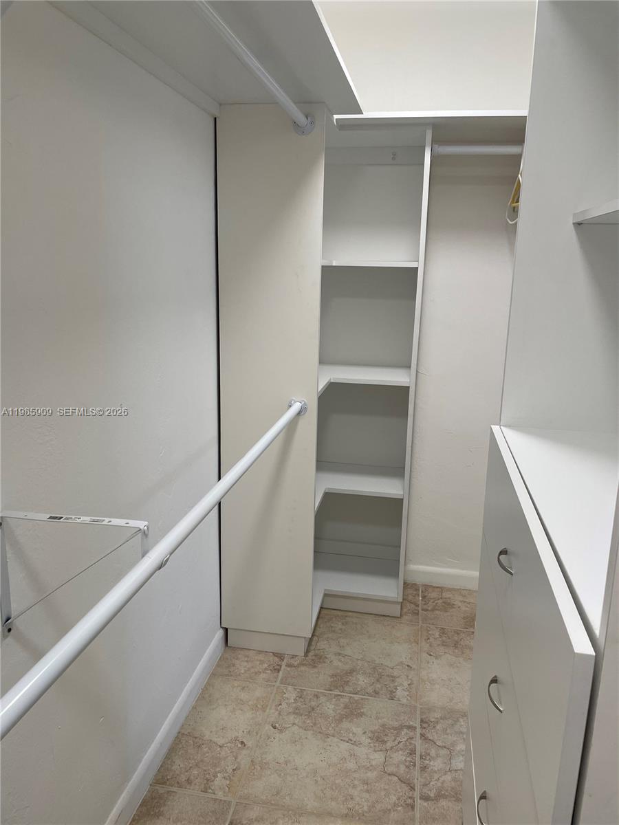 LONGWOOD HOUSE CONDO - Residential Lease