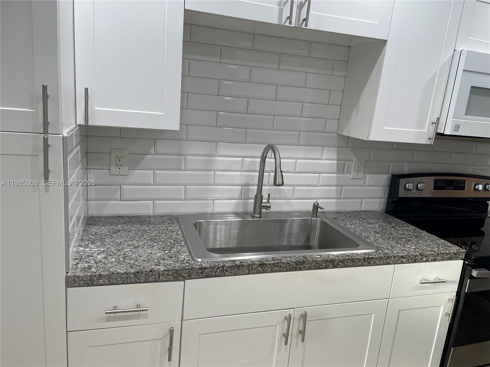 LONGWOOD HOUSE CONDO - Residential Lease