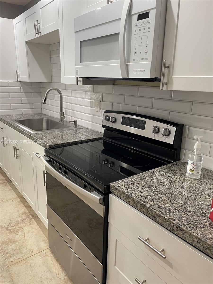 LONGWOOD HOUSE CONDO - Residential Lease