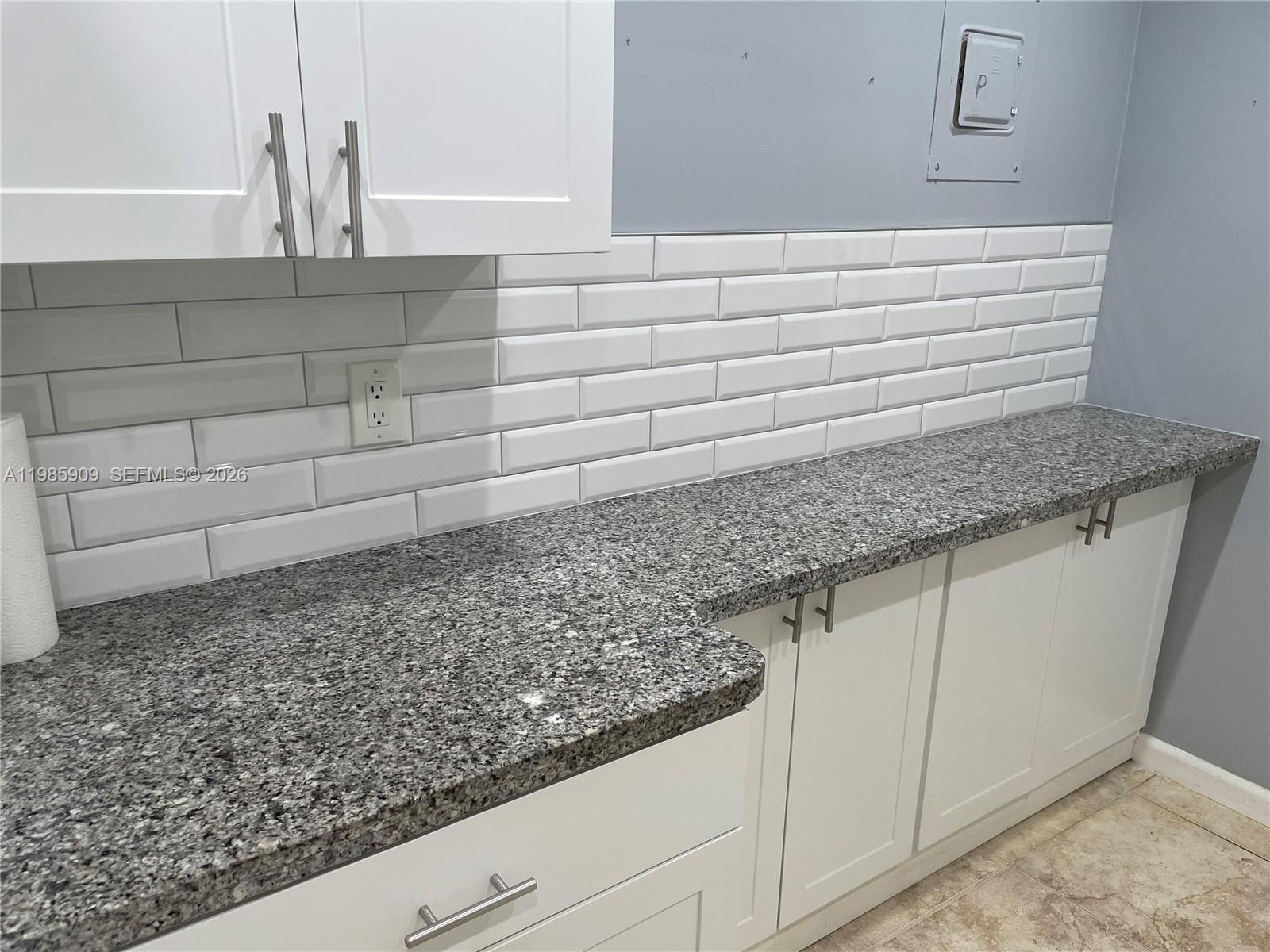 LONGWOOD HOUSE CONDO - Residential Lease