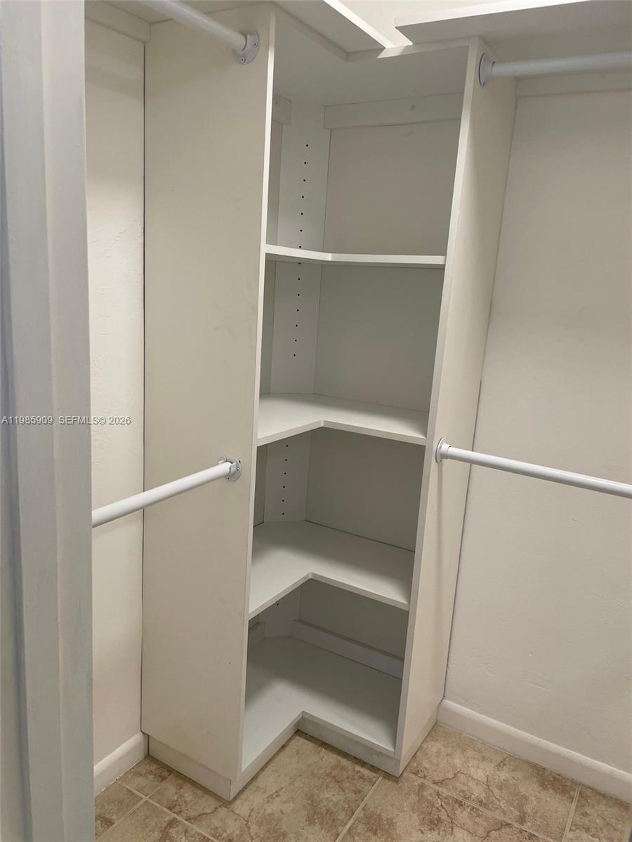 LONGWOOD HOUSE CONDO - Residential Lease