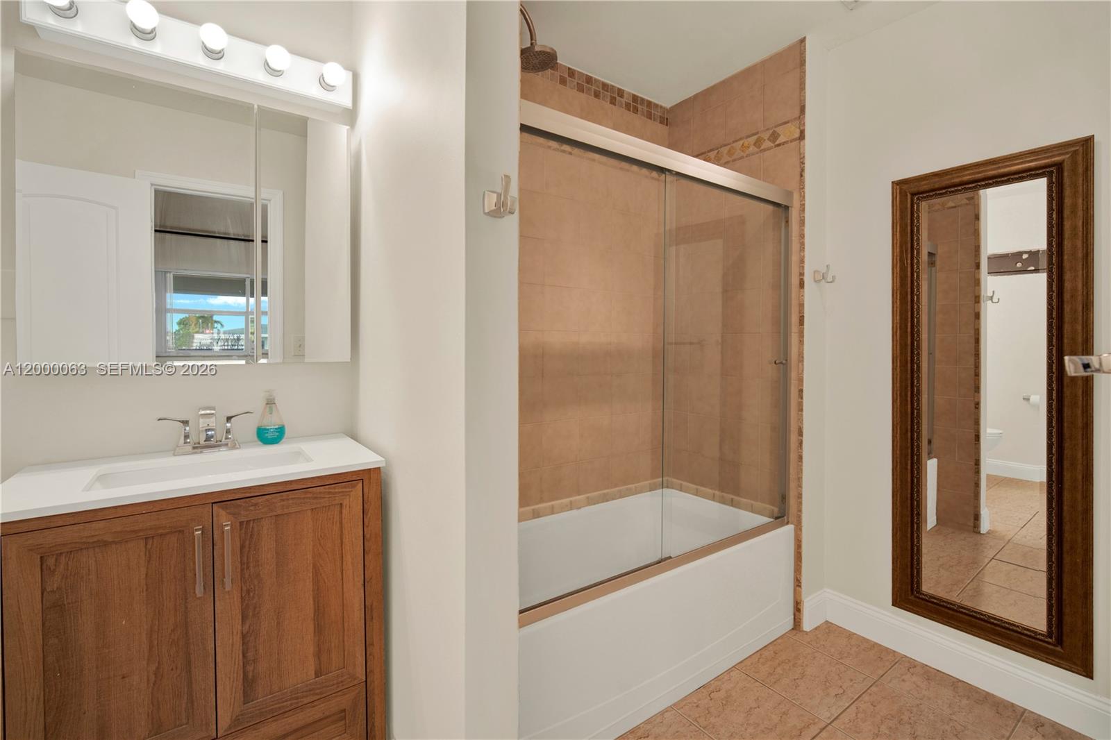 SOUTH CORAL HOMES SEC 2 - Residential