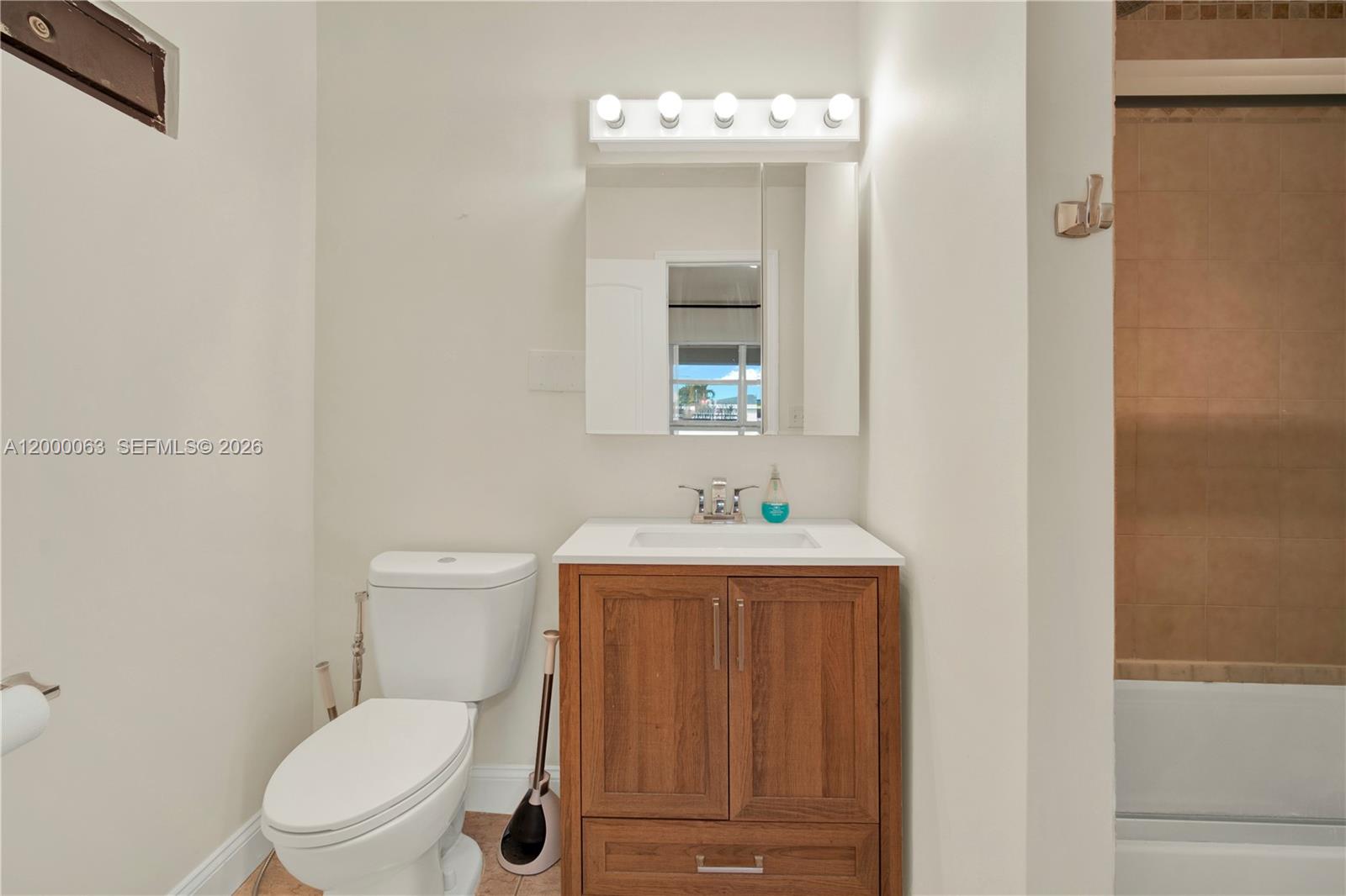 SOUTH CORAL HOMES SEC 2 - Residential