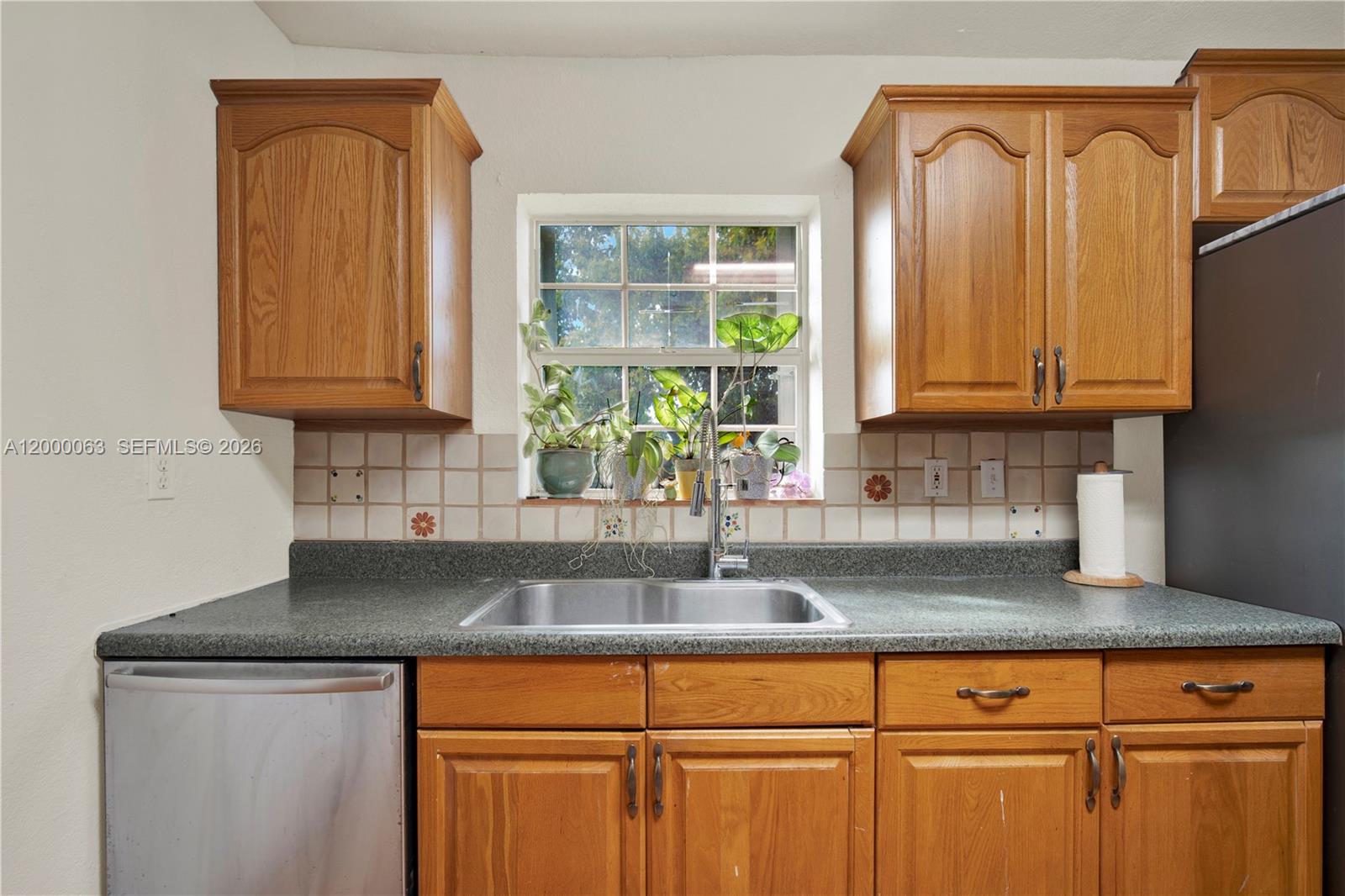 SOUTH CORAL HOMES SEC 2 - Residential