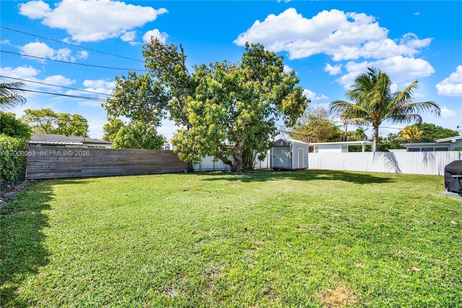 SOUTH CORAL HOMES SEC 2 - Residential