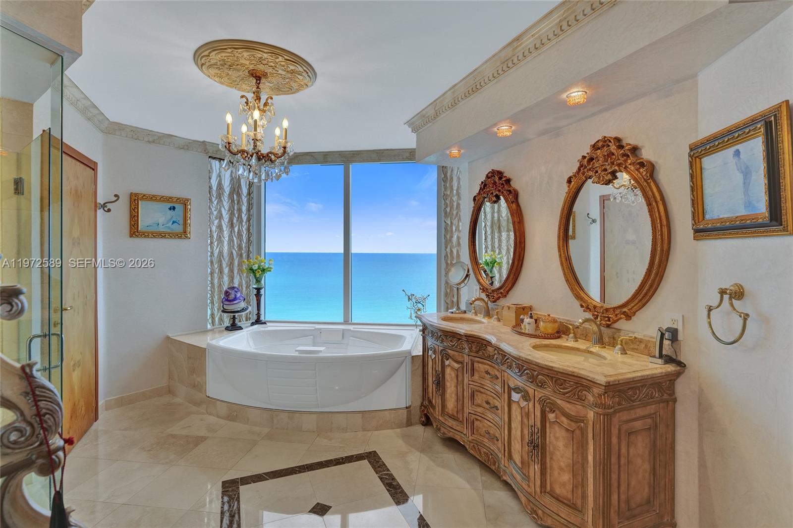 THE PINNACLE CONDO - Residential