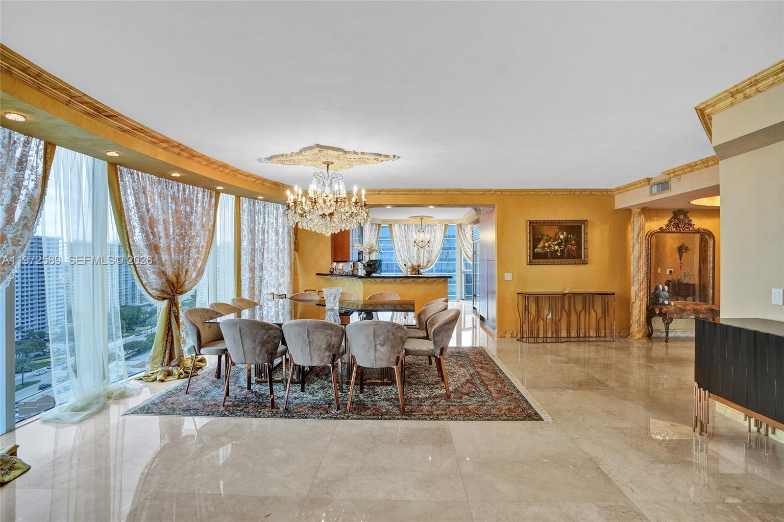 THE PINNACLE CONDO - Residential