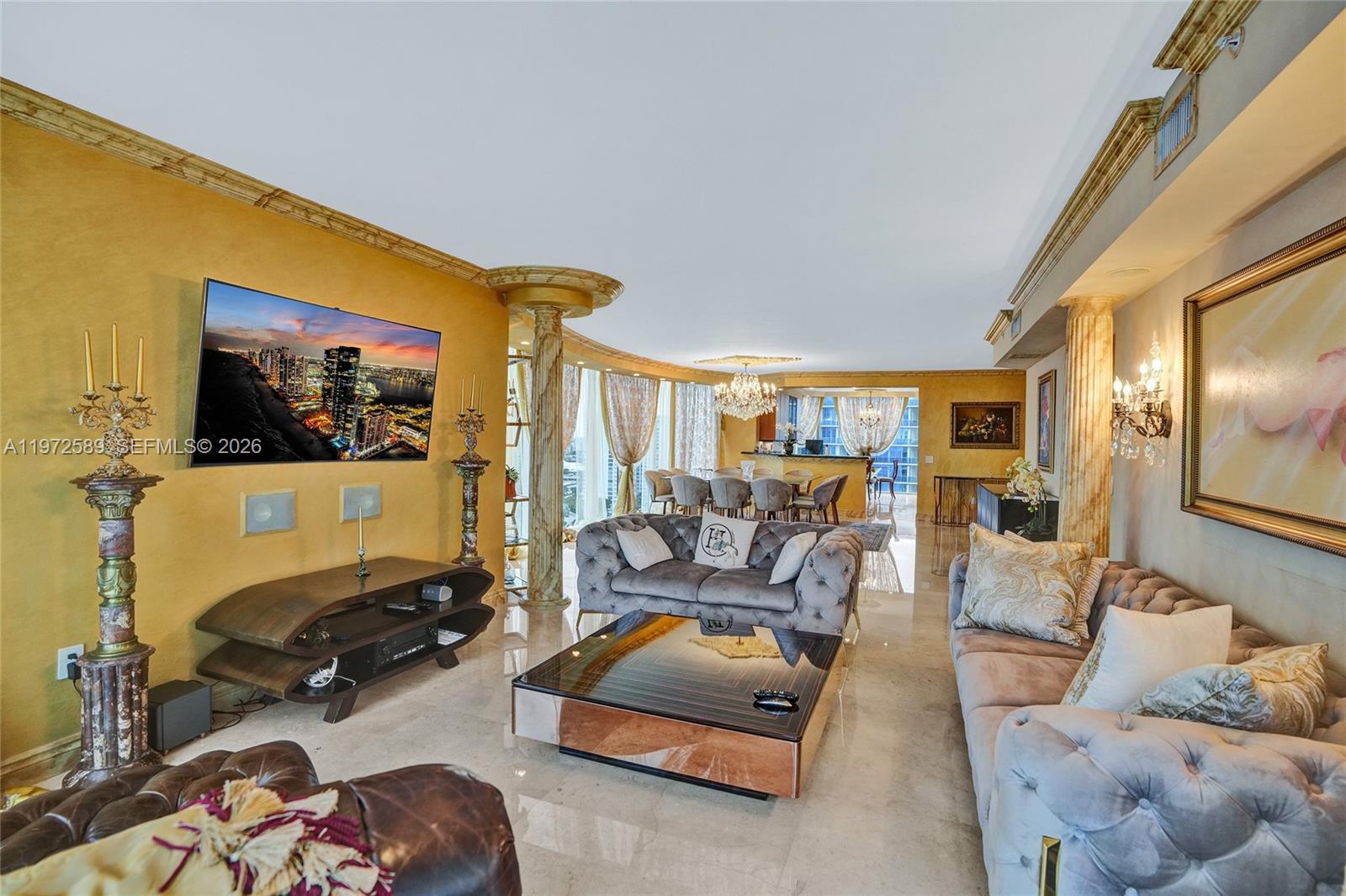 THE PINNACLE CONDO - Residential