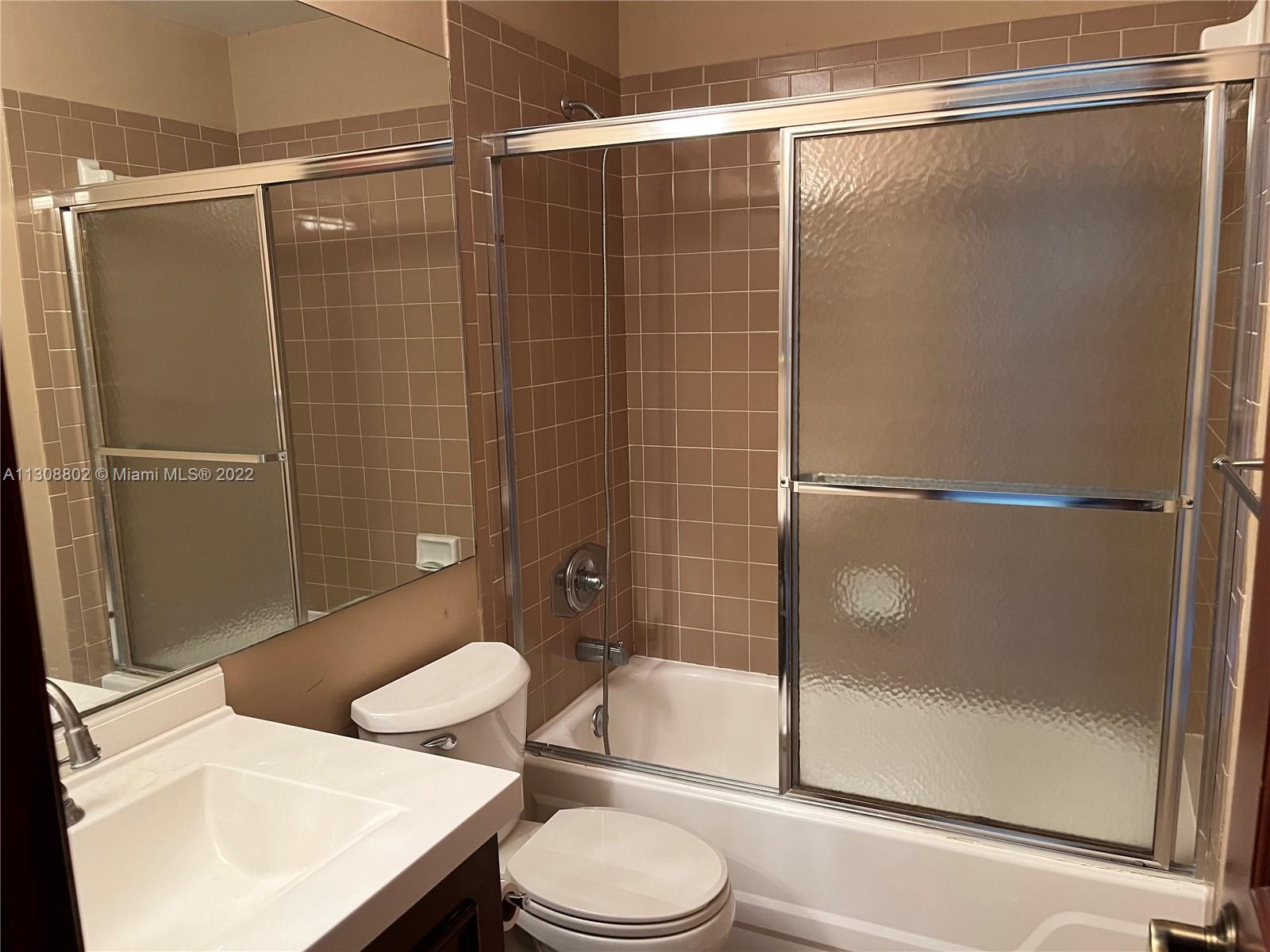 WOODGATE - Residential Lease