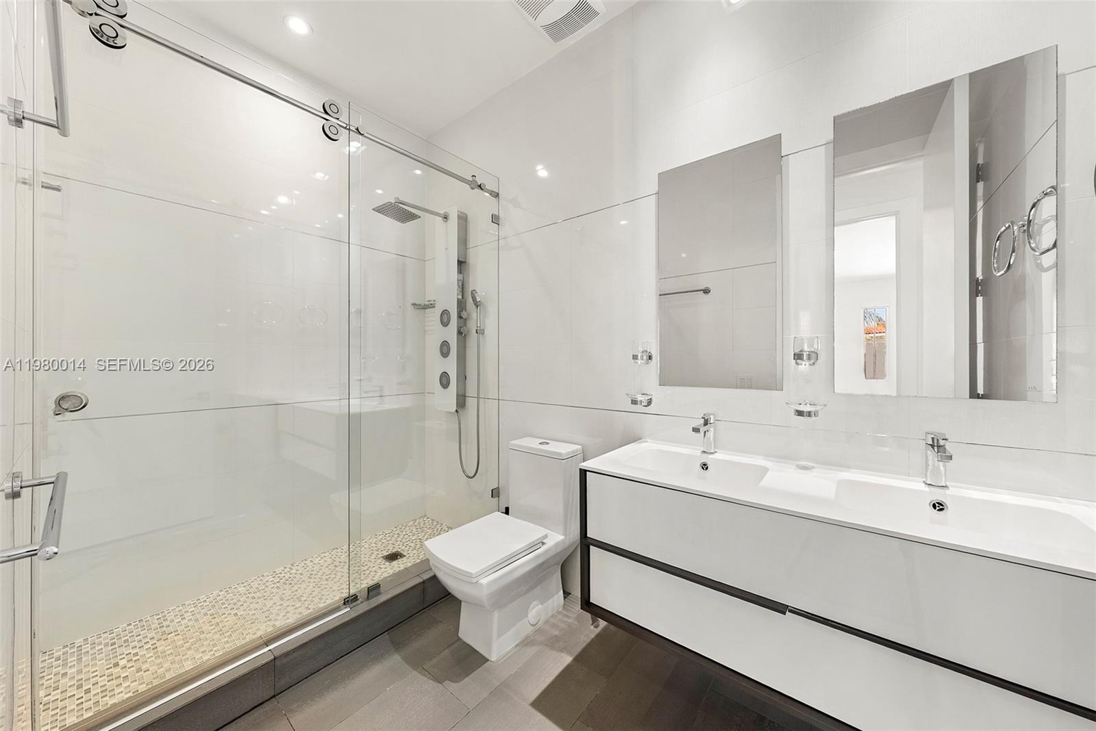 HARBOR ISLANDS - Residential