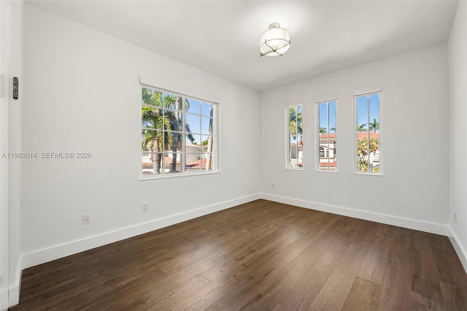 HARBOR ISLANDS - Residential