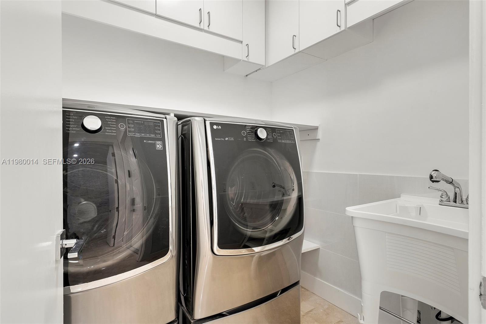 HARBOR ISLANDS - Residential