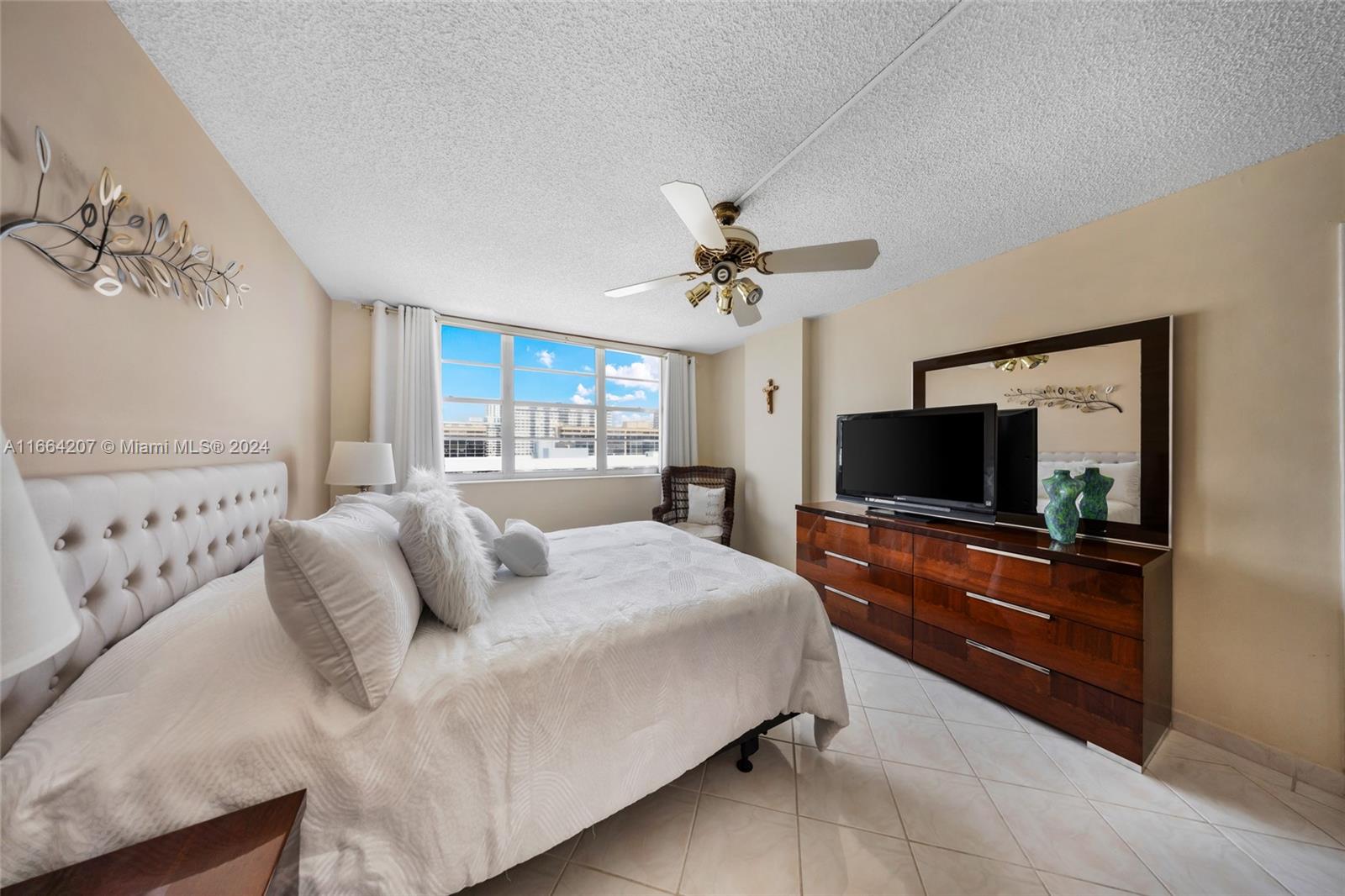 CLIFTON CONDO - Residential
