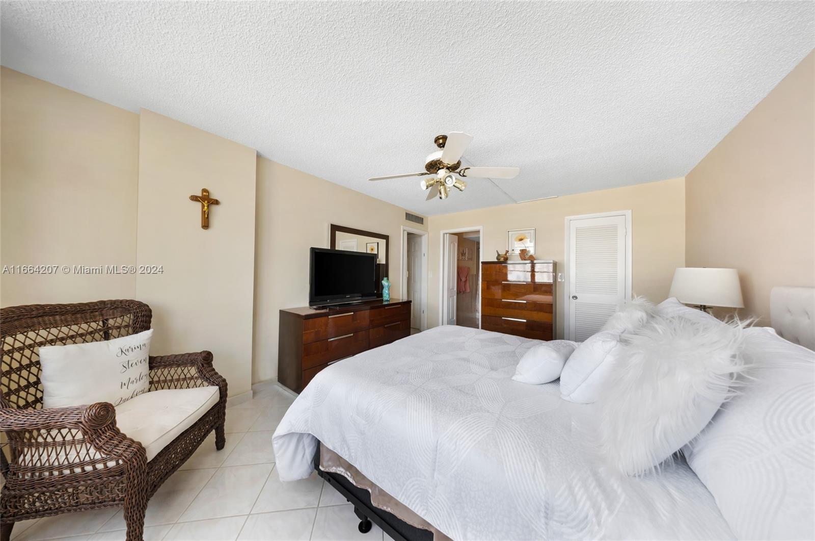 CLIFTON CONDO - Residential