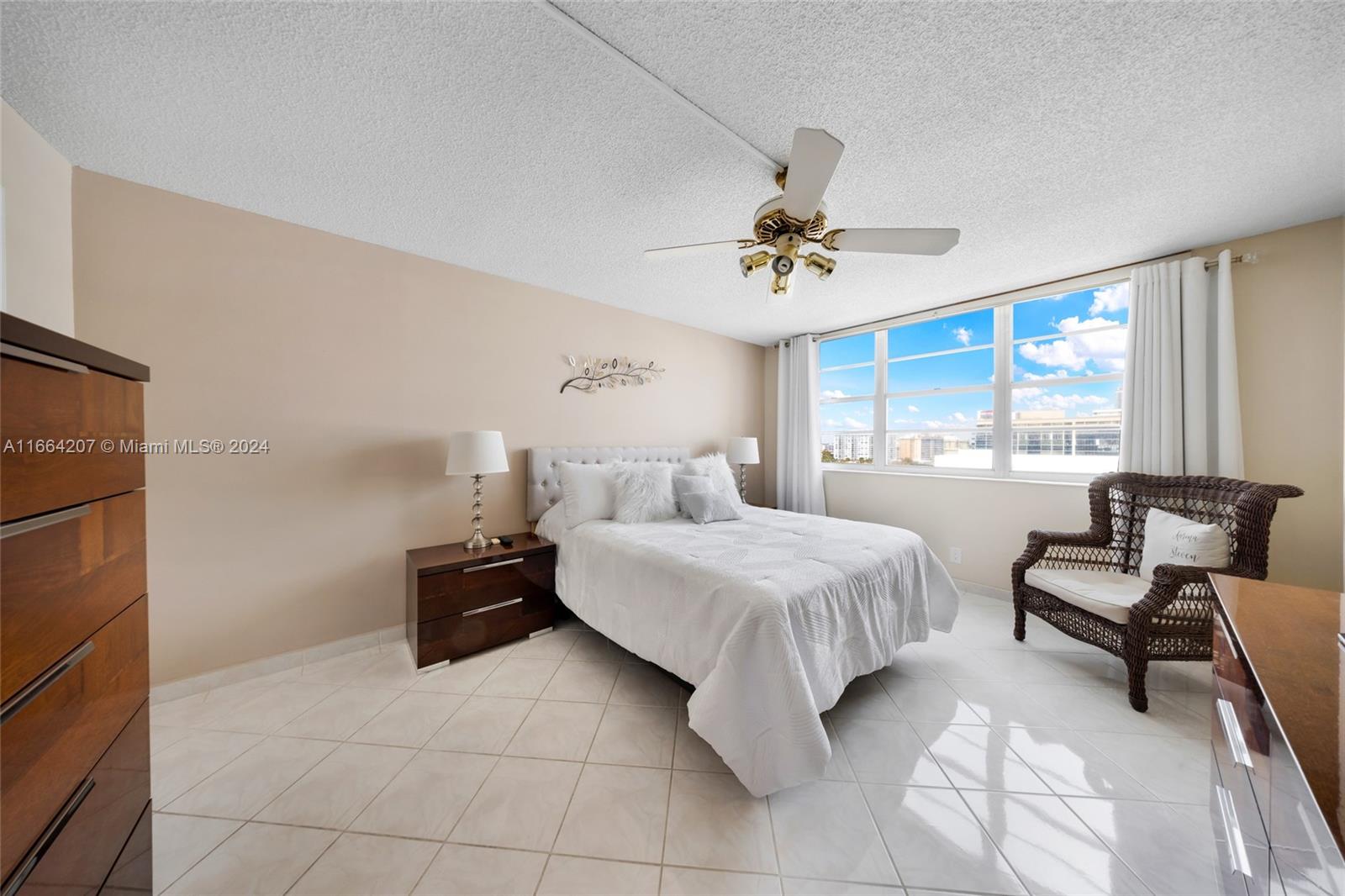 CLIFTON CONDO - Residential