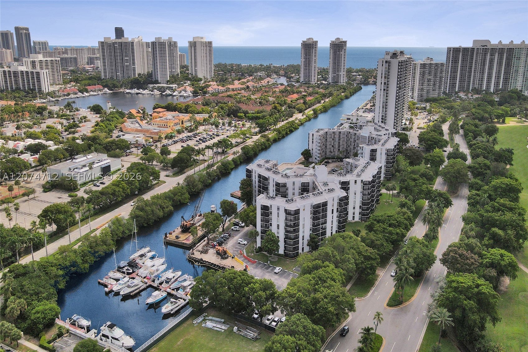 3401 N Country Club Dr EI403, Aventura FL 33180