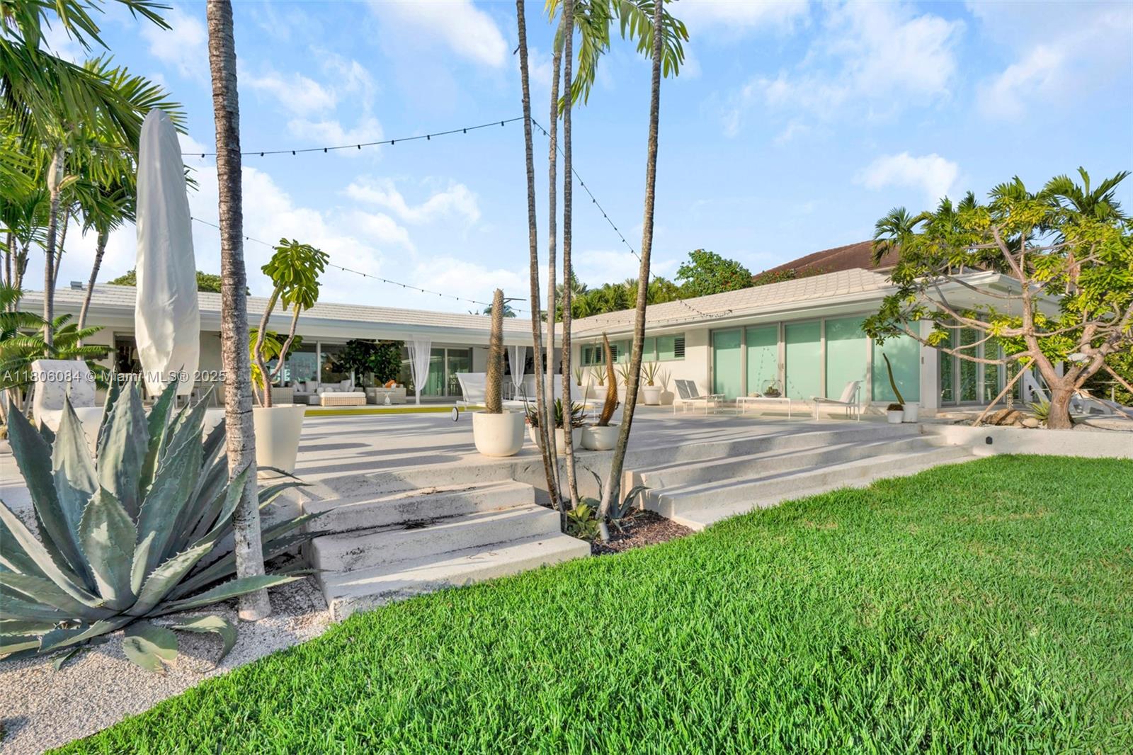 CAPE FLA SUB SEC 2 - Residential Lease