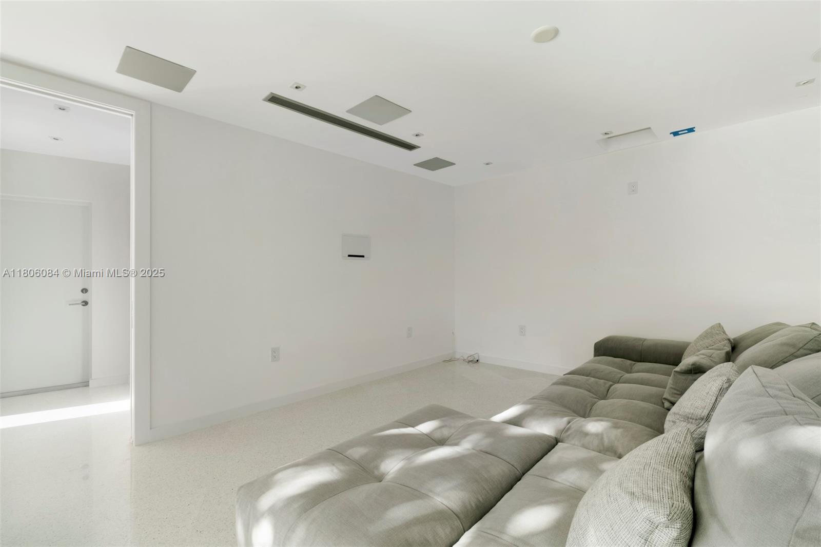 CAPE FLA SUB SEC 2 - Residential Lease