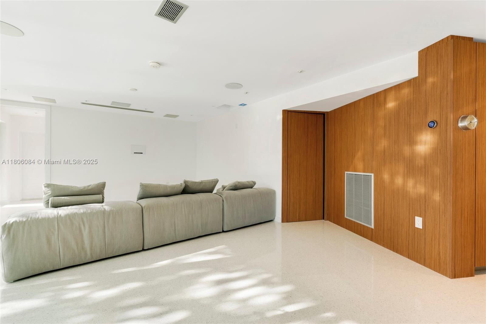 CAPE FLA SUB SEC 2 - Residential Lease