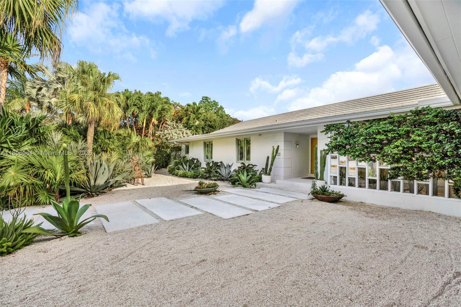 CAPE FLA SUB SEC 2 - Residential Lease