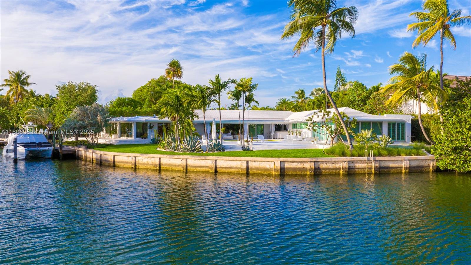 250 Knollwood Dr, Key Biscayne, Miami-Dade County, Florida - 5 Bedrooms  
5 Bathrooms - 