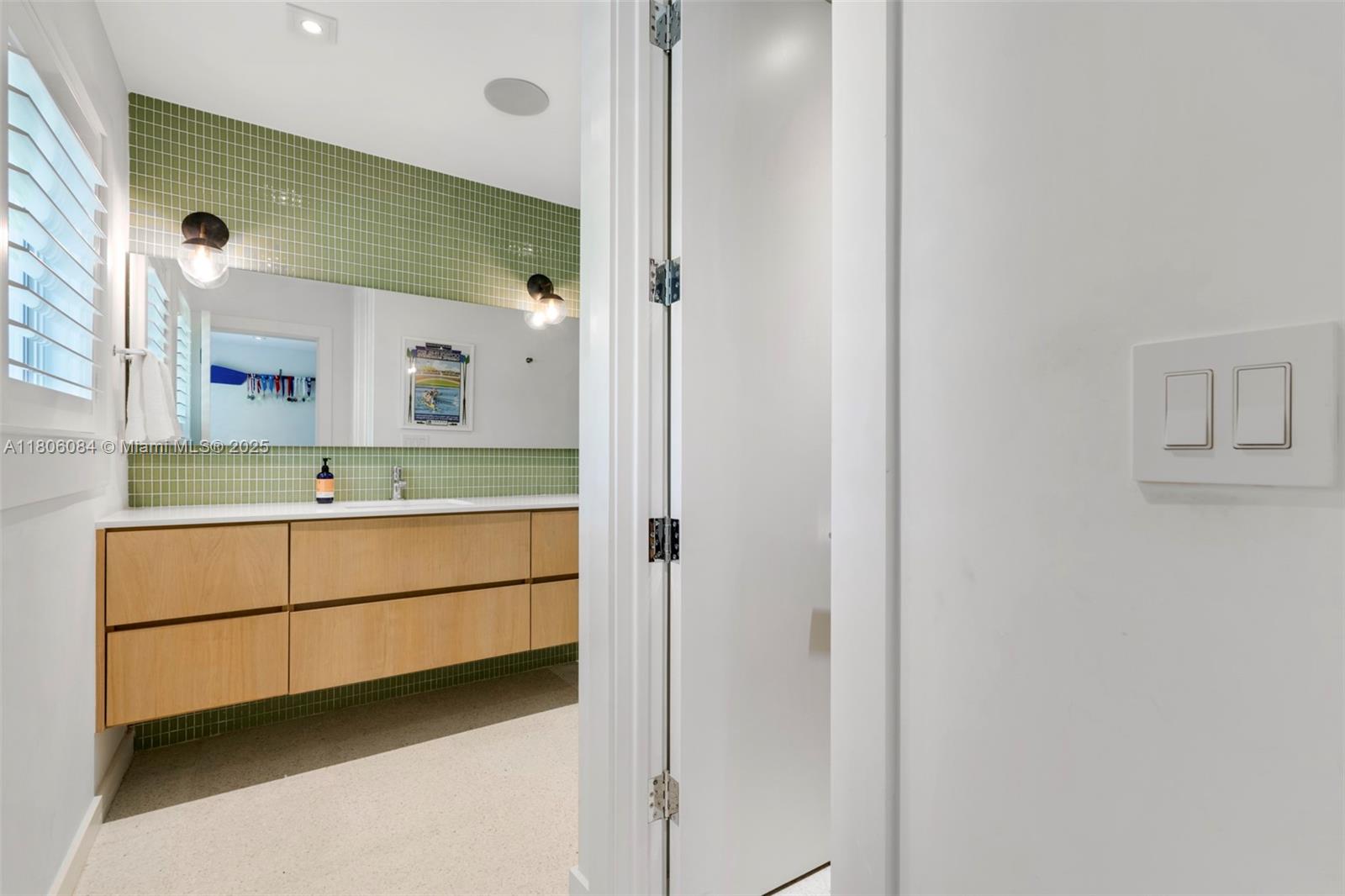 CAPE FLA SUB SEC 2 - Residential Lease