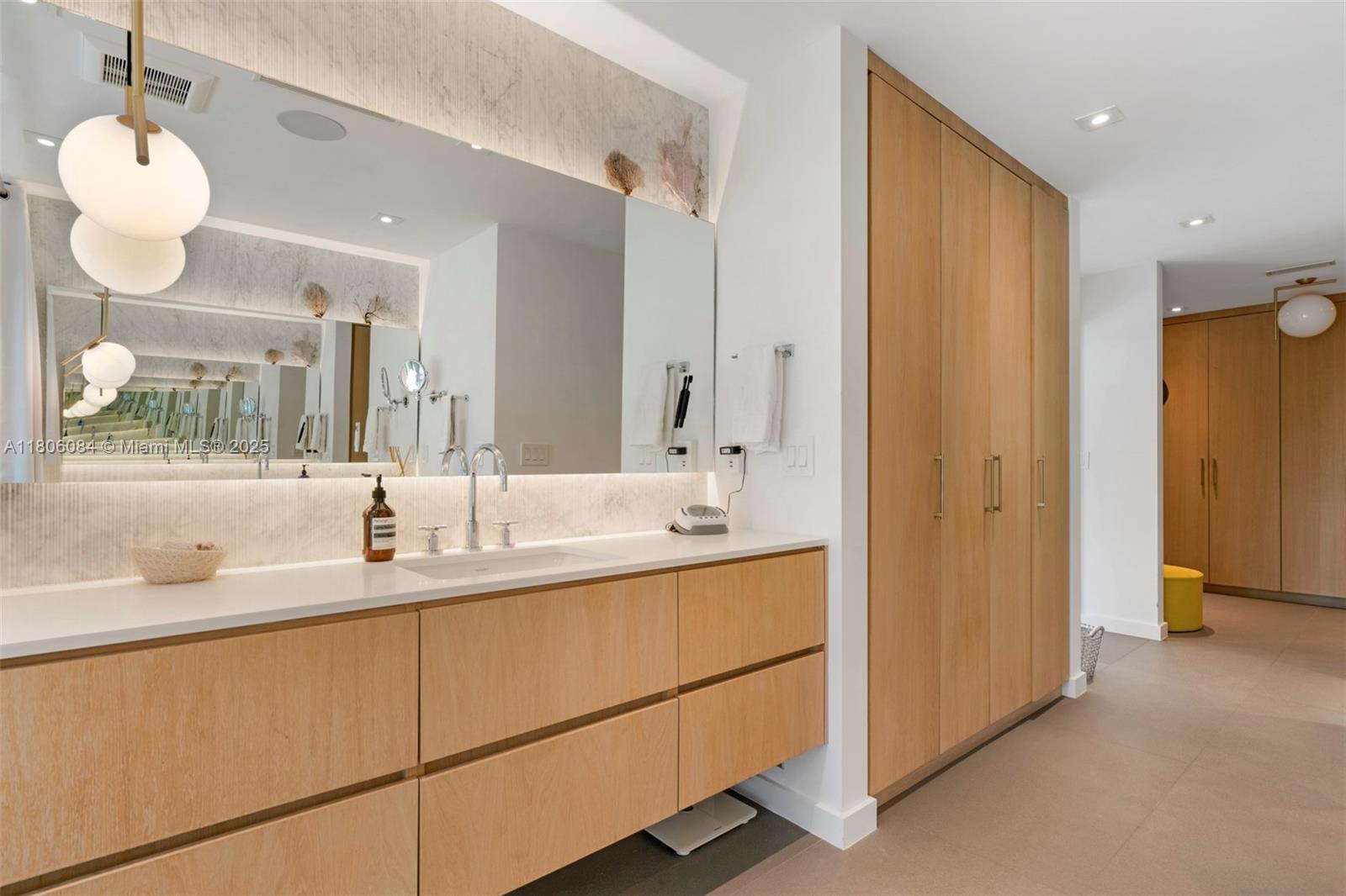 CAPE FLA SUB SEC 2 - Residential Lease