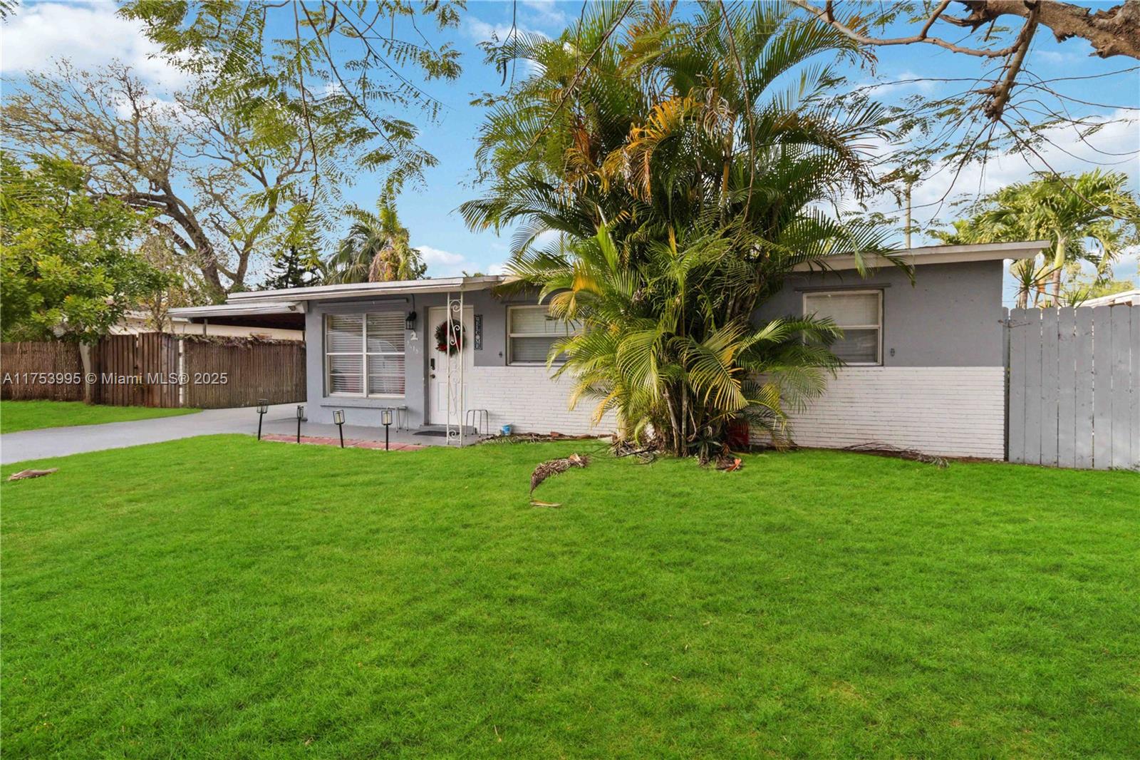 Property for Sale at 5615 Simms St, Hollywood, Broward County, Florida - Bedrooms: 3 
Bathrooms: 2  - $470,000