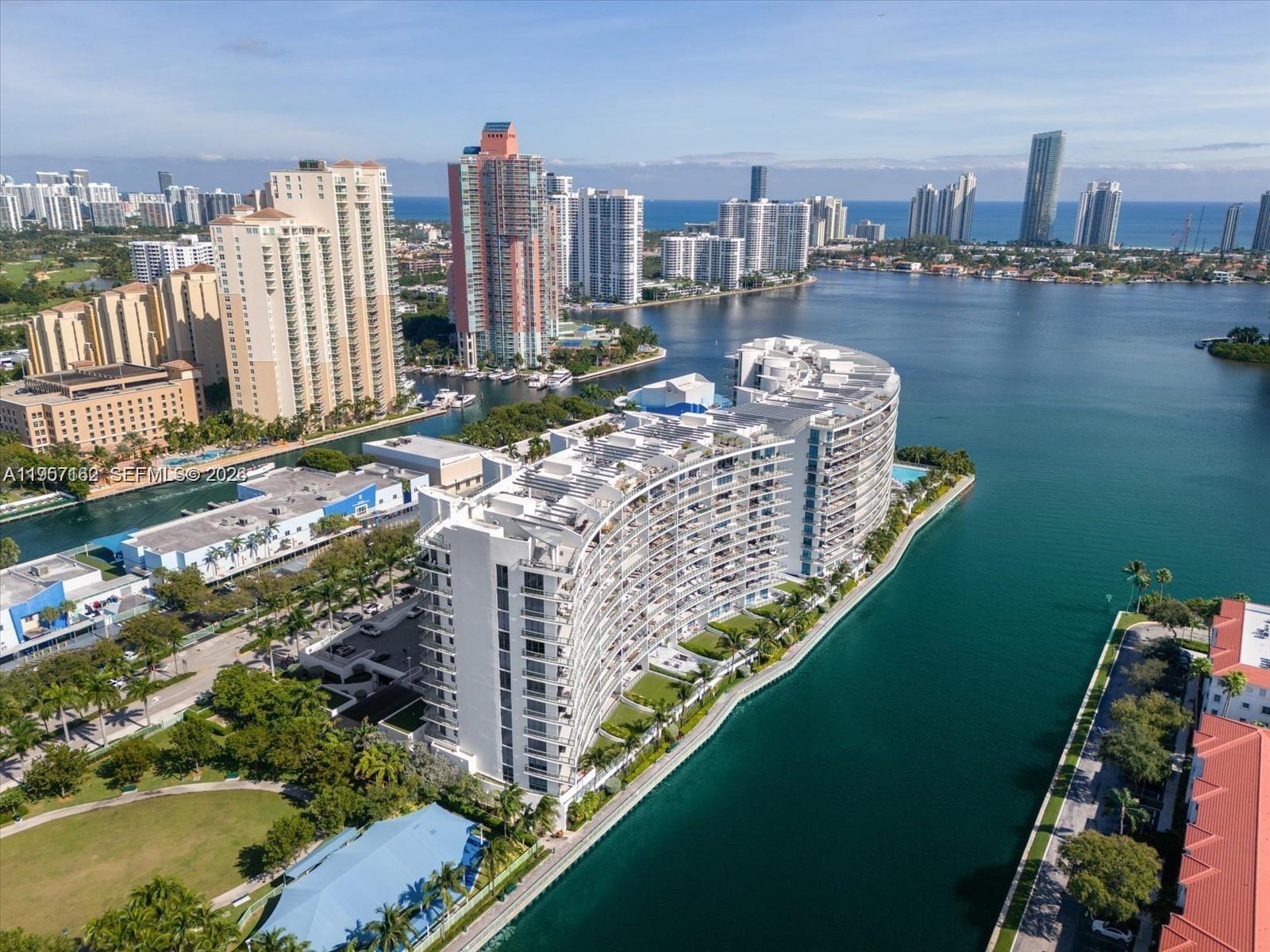 ECHO CONDO - Residential