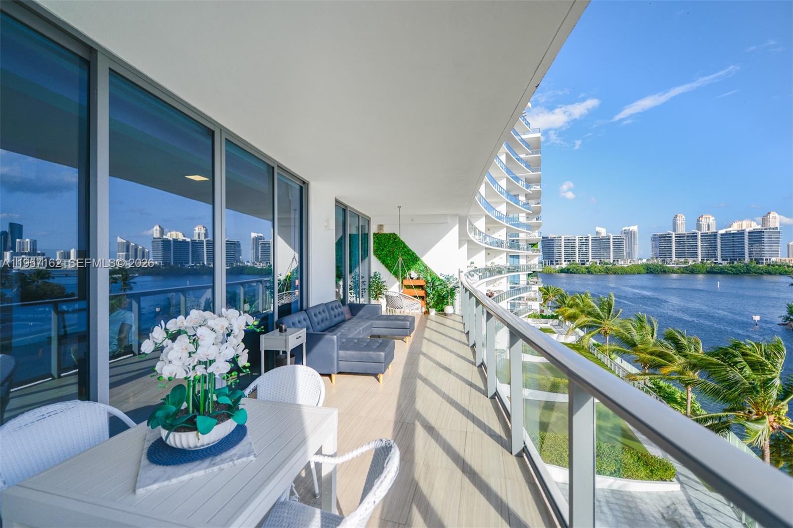 ECHO CONDO - Residential