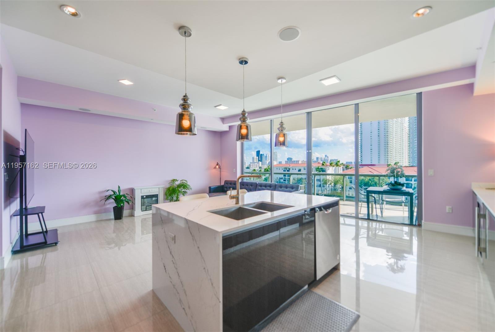 ECHO CONDO - Residential