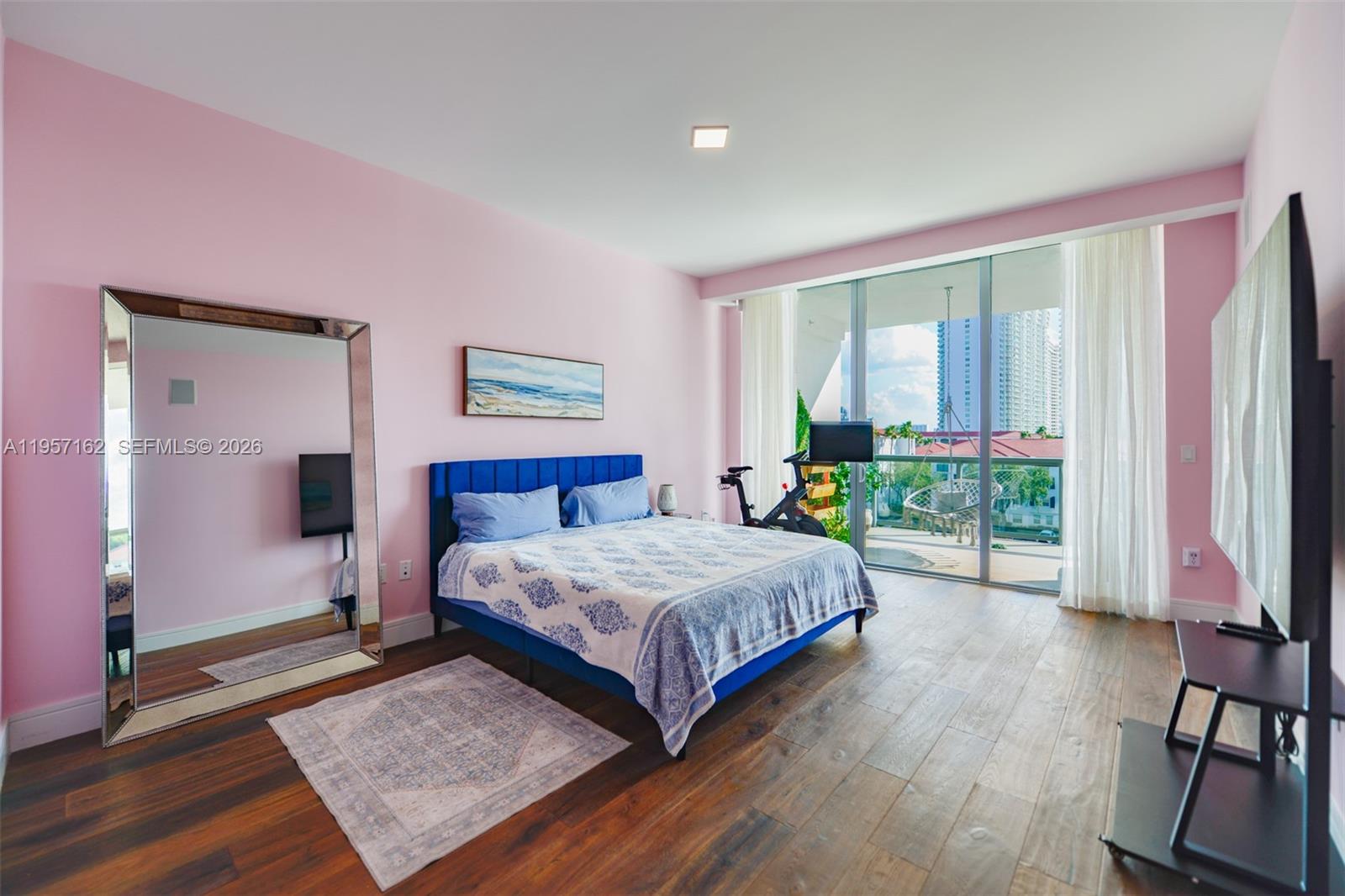 ECHO CONDO - Residential