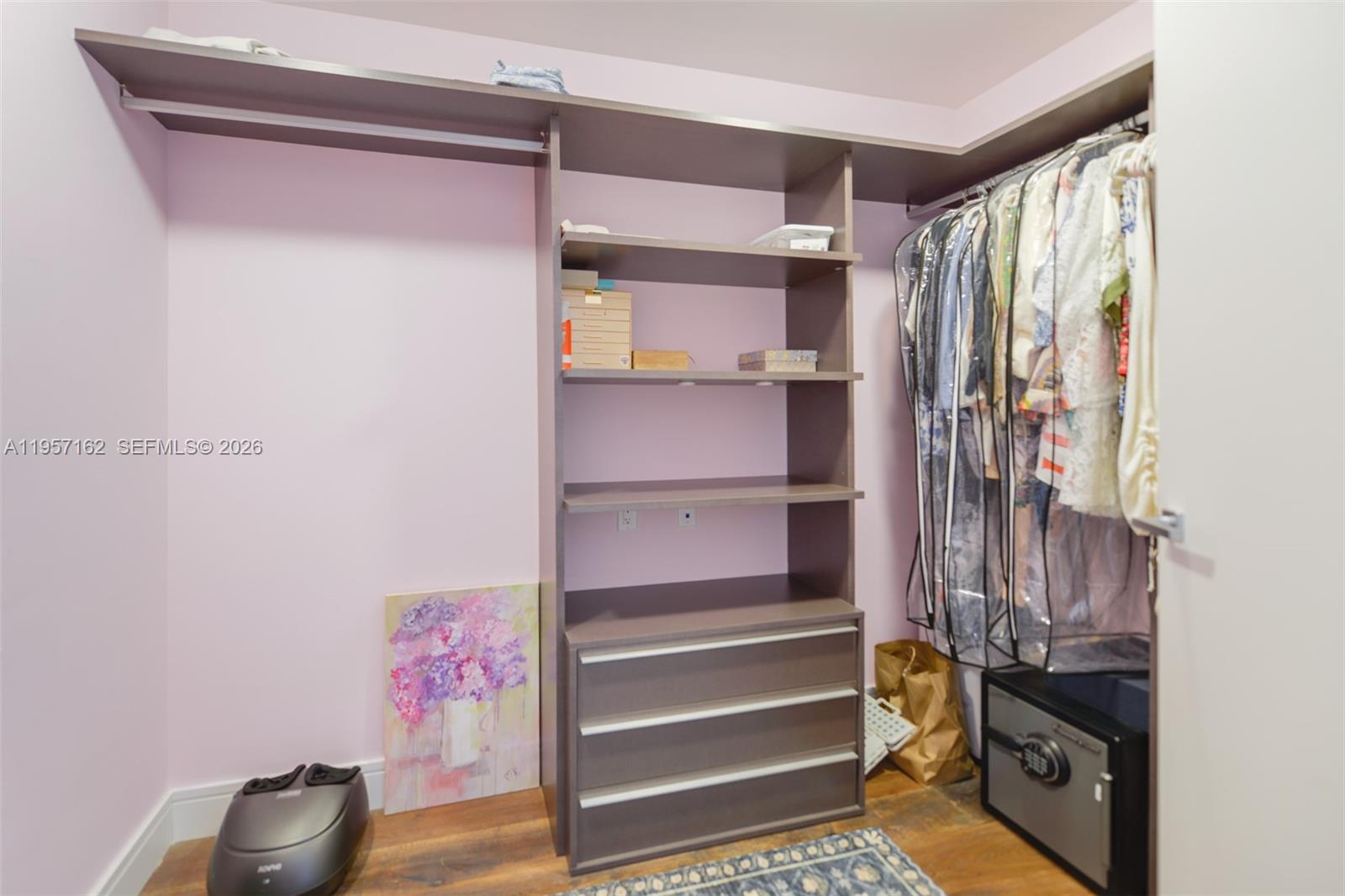 ECHO CONDO - Residential