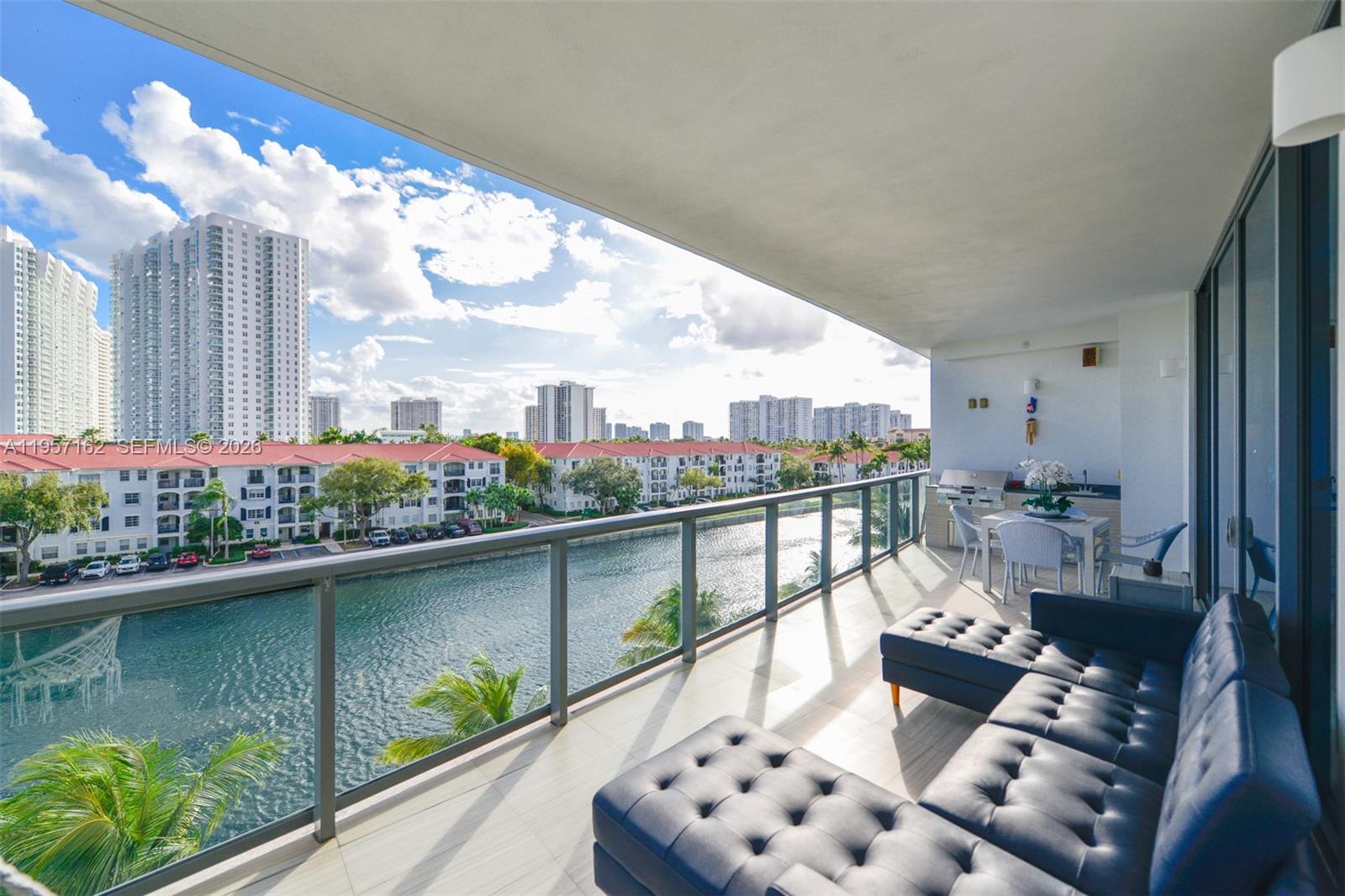 ECHO CONDO - Residential