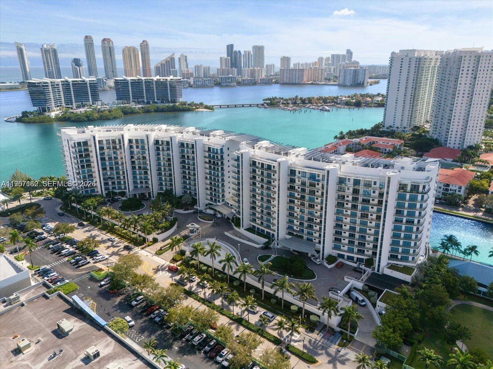 ECHO CONDO - Residential