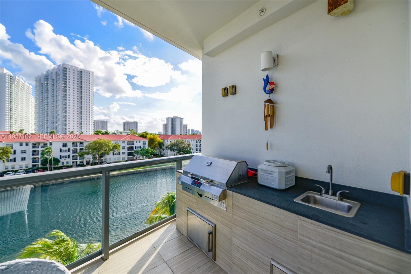 ECHO CONDO - Residential