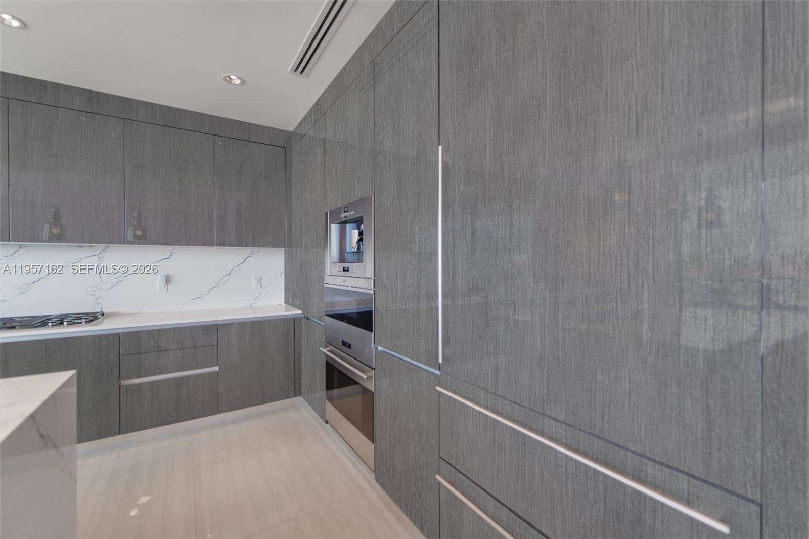 ECHO CONDO - Residential