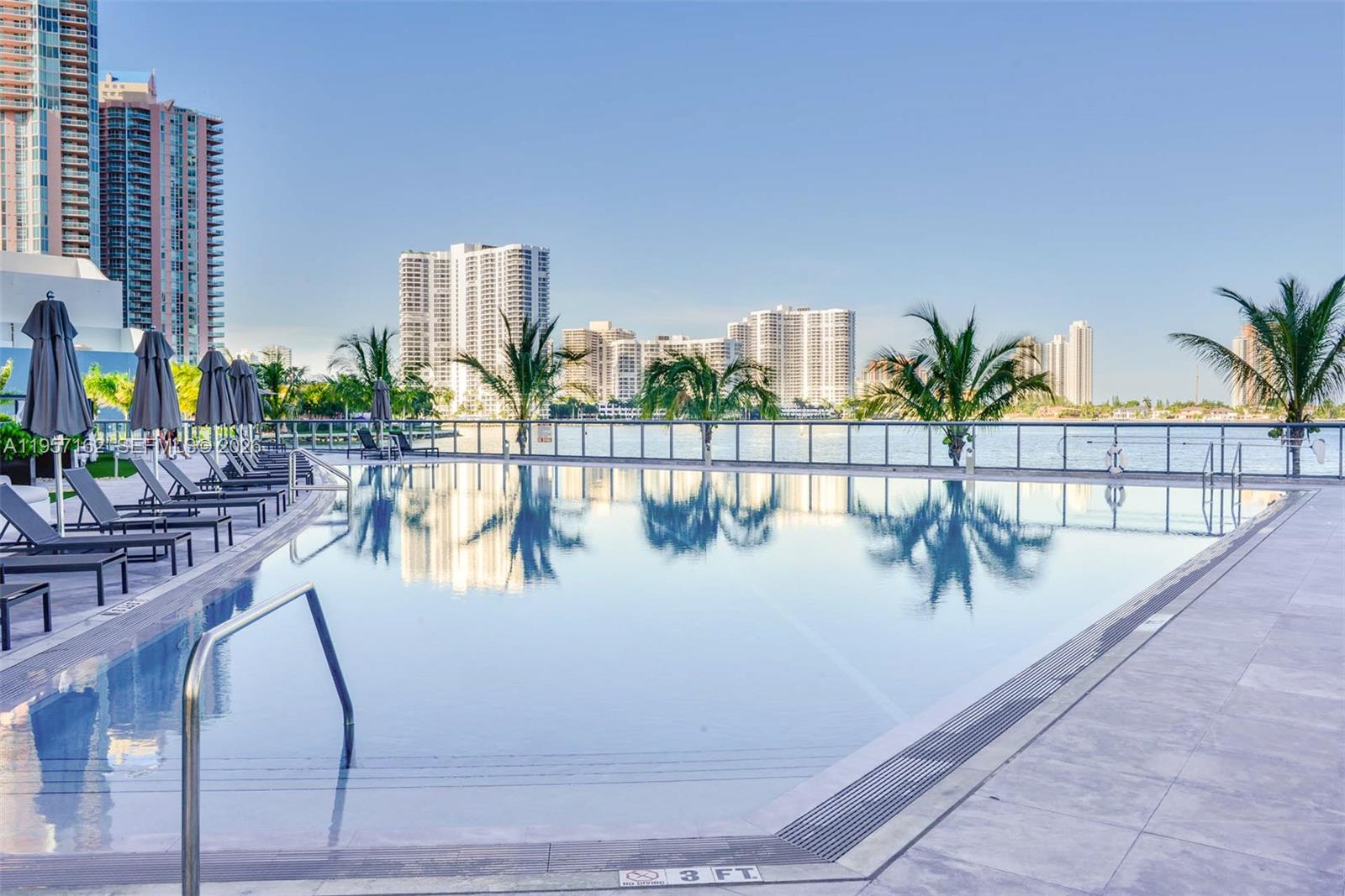 ECHO CONDO - Residential