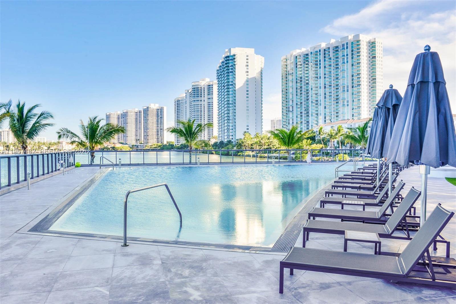 ECHO CONDO - Residential