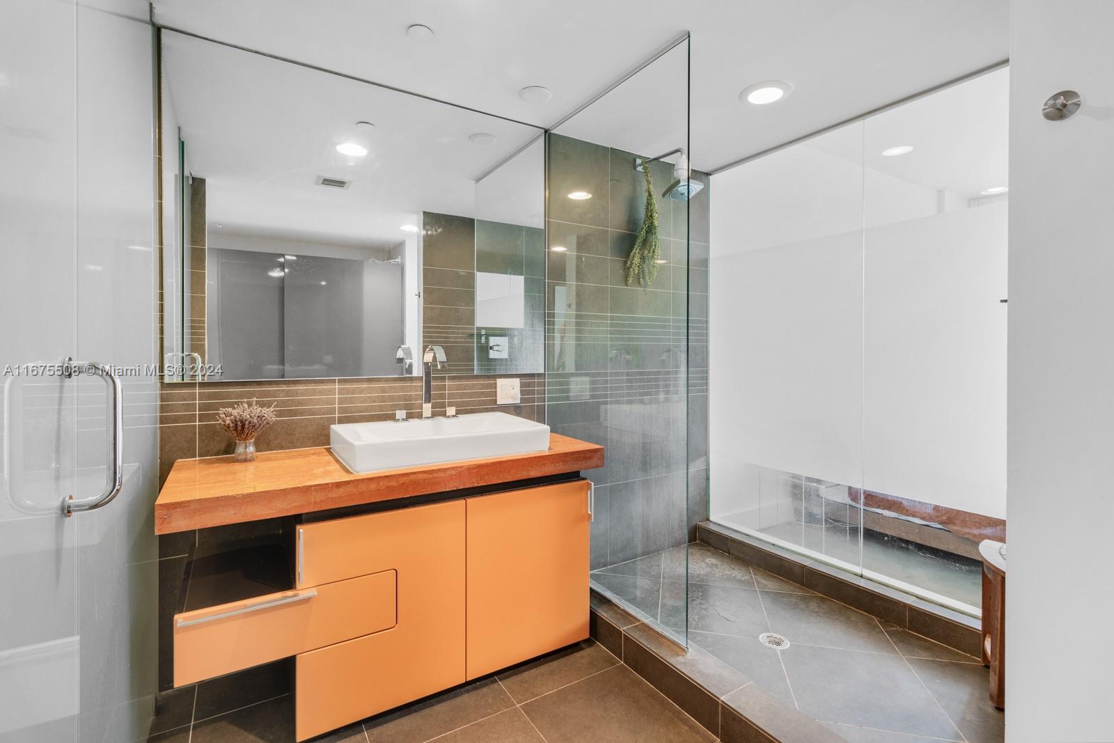 ARTEPARK NORTH CONDO - Residential