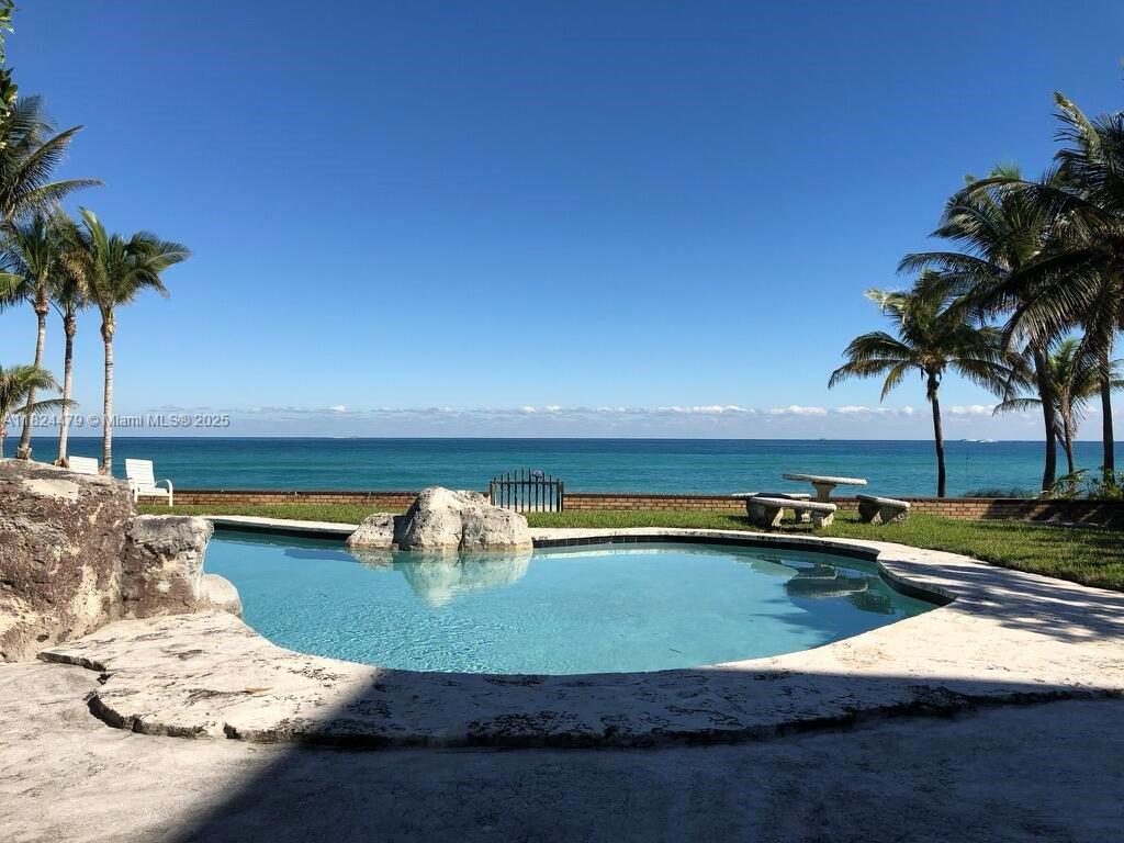 625 Ocean Blvd, Golden Beach, FL, 33160/$24,950,000 2 625 Ocean Blvd