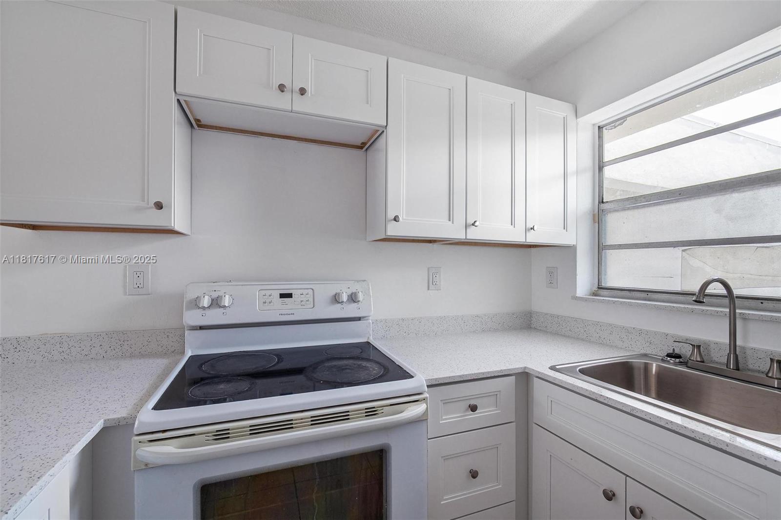 405 W 11th St 11