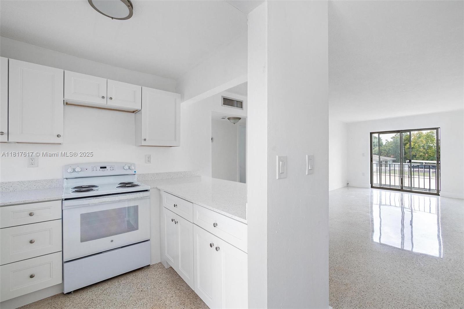 405 W 11th St 11