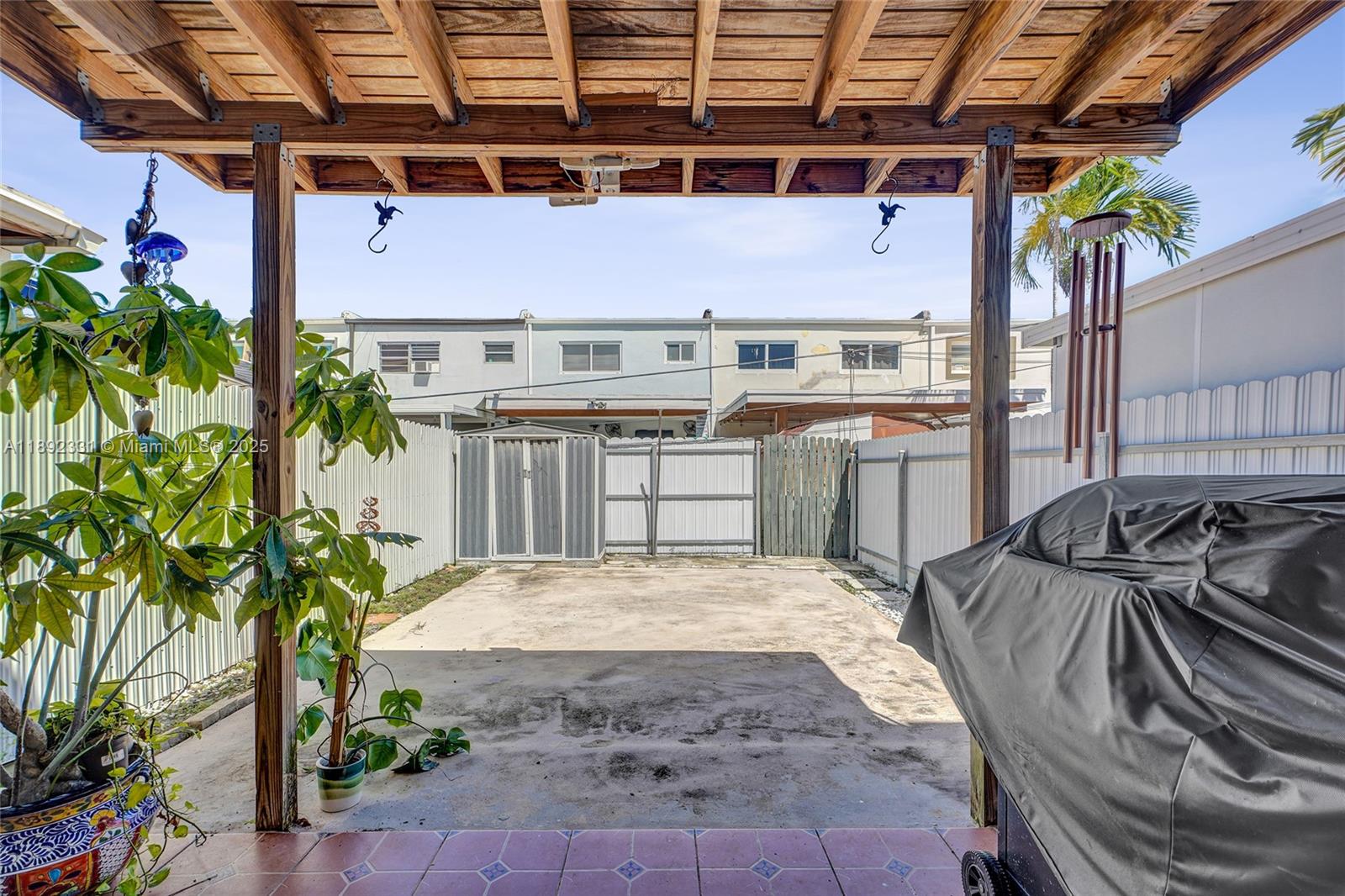 FIRST ADDN TO PALM SPRING - Residential